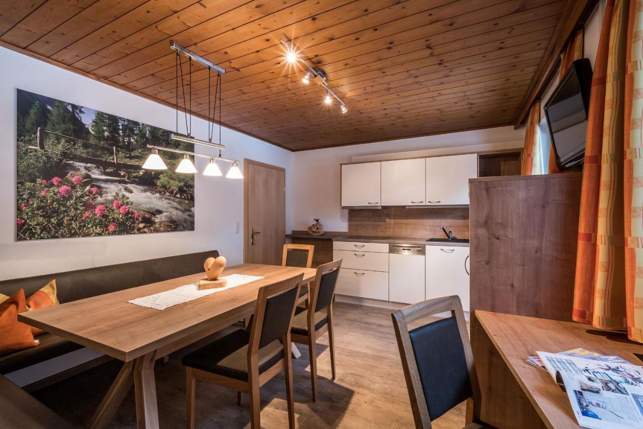 Landhaus Gredler Mayrhofen Exterior photo